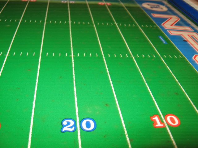 tudor electric football game super bowl 5 field close-up 3