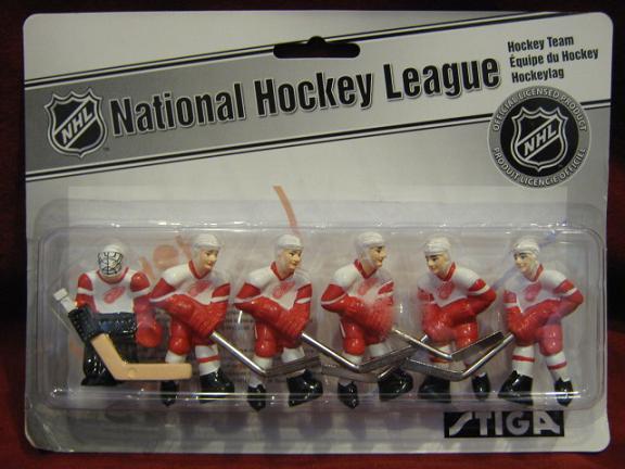 STIGA TABLE HOCKEY GAME DETROIT RED WINGS TEAM